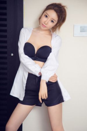 av青青操_高清在线观看