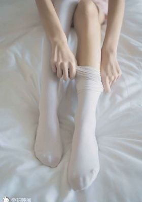 美女日出水_HD全集免费播放
