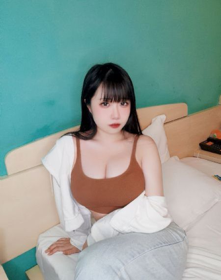 黑灯你谁啊免费_BD国语超清免费观看