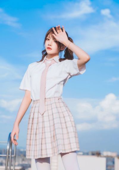 丰满人妻中伦妇伦精品APP_720韩国电影在线观看